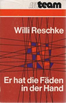 Er hat die Fäden in der Hand.