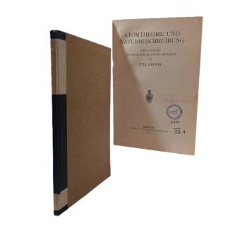 Atomtheorie und Naturbeschreibung, Vier Aufsätze mit einer einleitenden Übersicht.