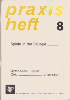 Spiele in der Gruppe : Gymnastik, Sport, Quiz, Literatur.