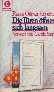 Die Türen öffnen sich langsam.