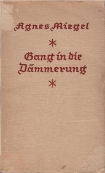 Gang in die Dämmerung : Erzählgn.