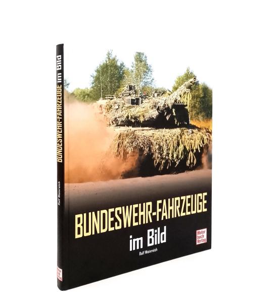 Bundeswehr-Fahrzeuge im Bild.