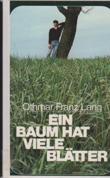 Ein Baum hat viele Blätter.