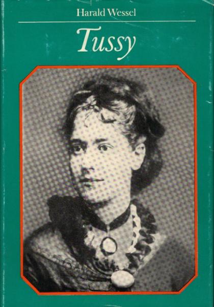 Tussy oder fünfundzwanzig Briefe über das sehr bewegte Leben von Eleanor Marx-Aveling : geschrieben im Jan. d. Jahres 1973 an verschiedenen Orten d. Geschehens in Brighton, Stratford, Derby u. Manchester, in Leipzig, Halle, Karlovy Vary, doch meistenteils